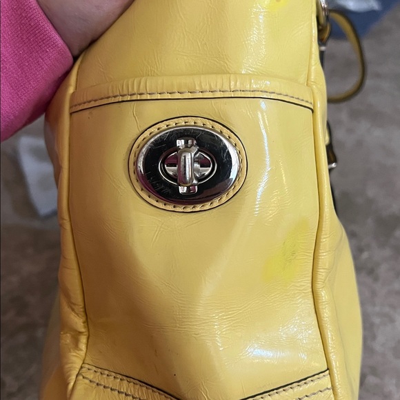 Coach Vintage East West Gallery Yellow Patent Leather Tote Bag. GUC. - Picture 7 of 15